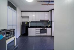 Blk 558 Jurong West Street 42 (Jurong West), HDB Executive #513785591